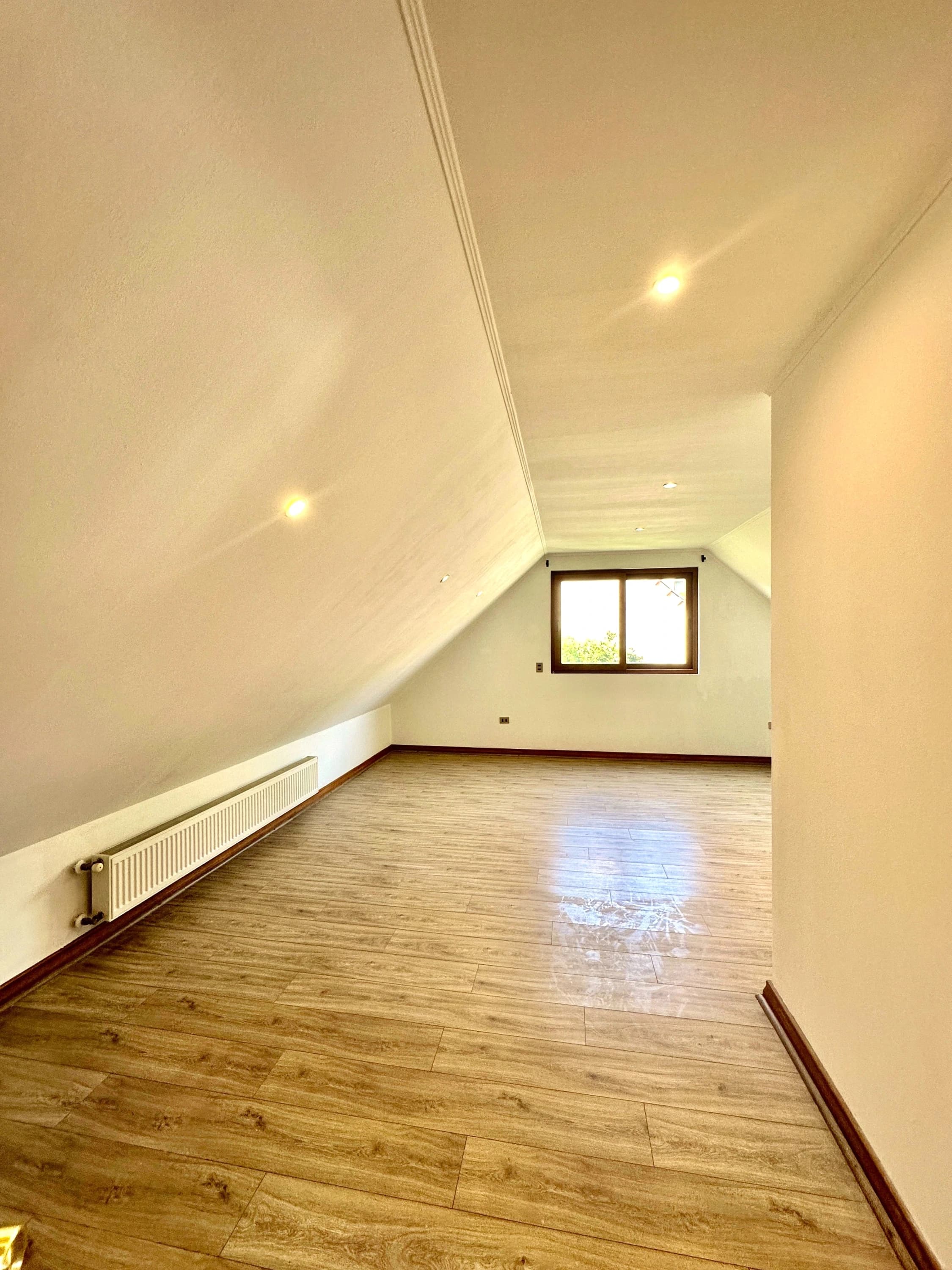 Interior en Condominio y Caminando de Santiago College y Everest