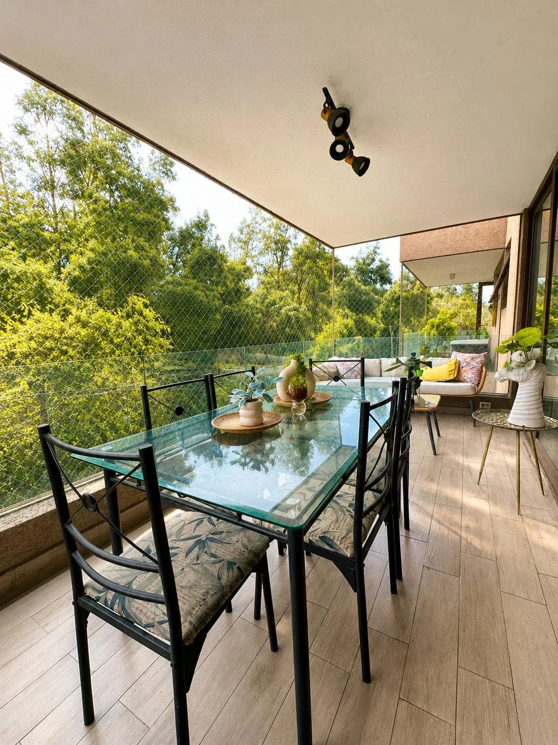 4d+4b: Hermoso + Conectividad + Vista + Jardines + Tranquilo