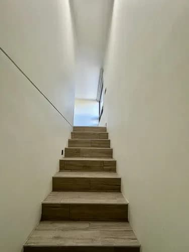 Espaciosa Con Gran Cocina. Interior Y Norte