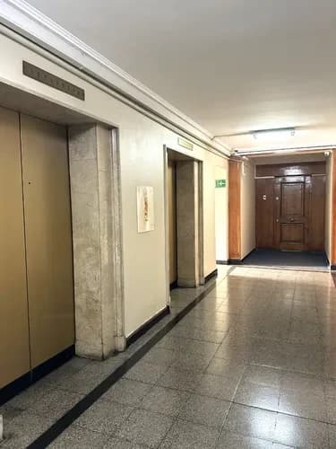 Bella Oficina O Taller De Arte, Línea Roja Metro.
