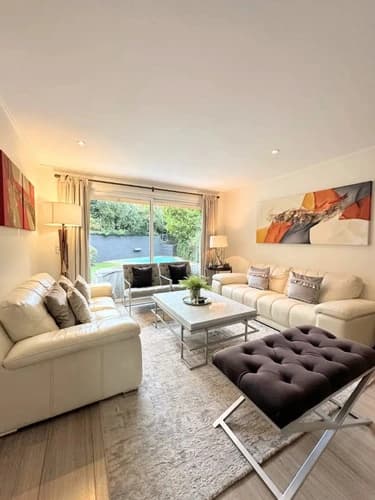 En Condominio Y Remodelada: Monte Tabor Y Santiago College