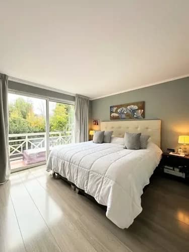 En Condominio Y Remodelada: Monte Tabor Y Santiago College